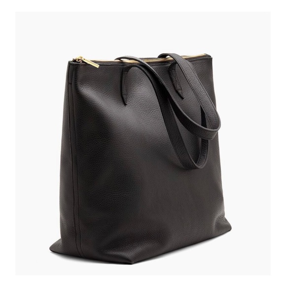 Cuyana black leather zipper tote - Picture 2 of 2